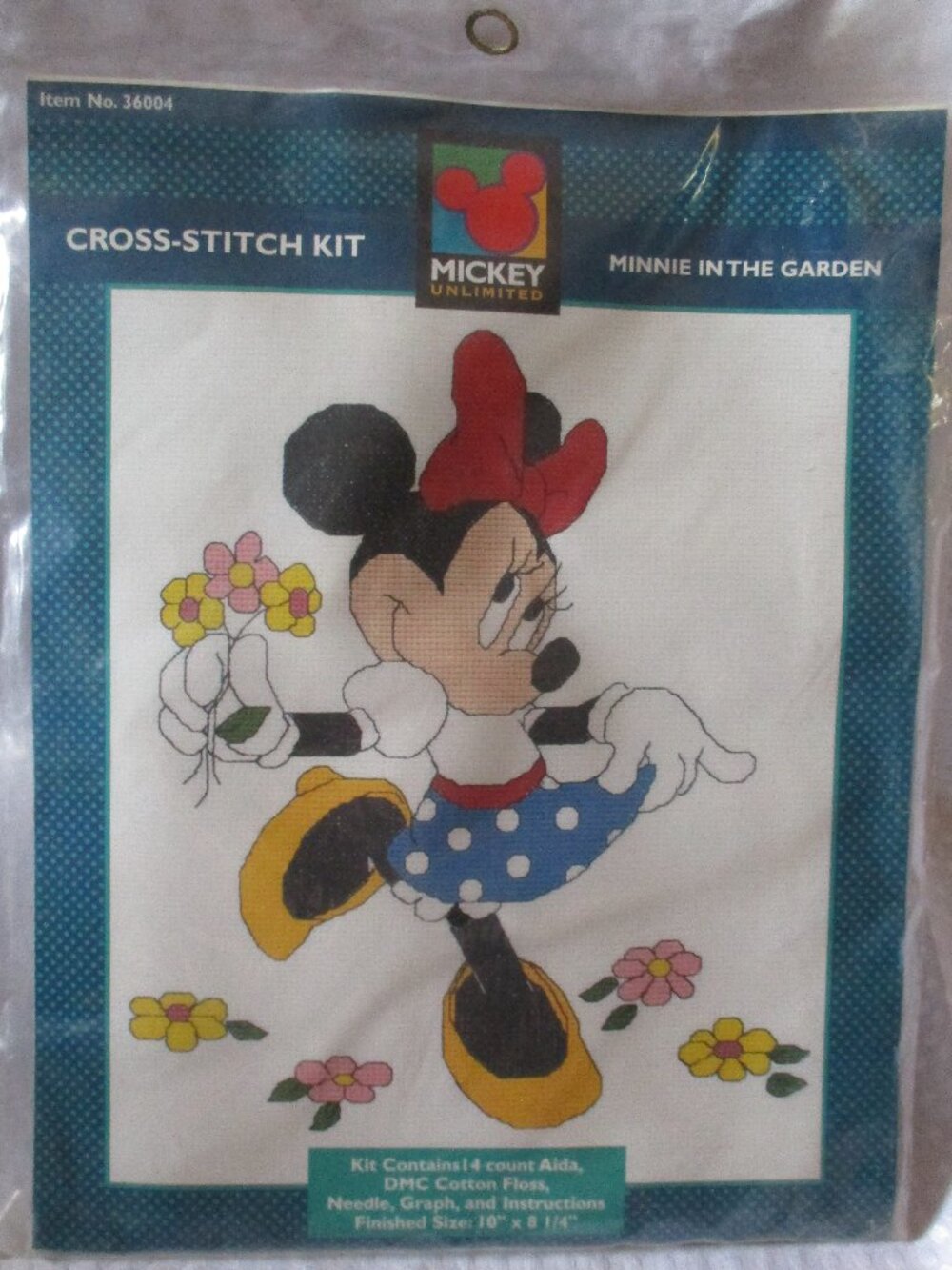 NIP Mickey Unlimited Minnie In The Garden Leisure Arts Counted Cross Stitch Kit